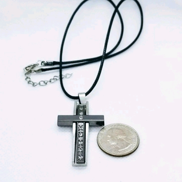 Cross Stainless Steel Modernist design - Picture 2 of 3